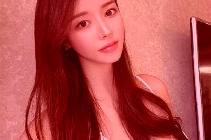 Zoey, 23 — Escort in Zhongfeng, China