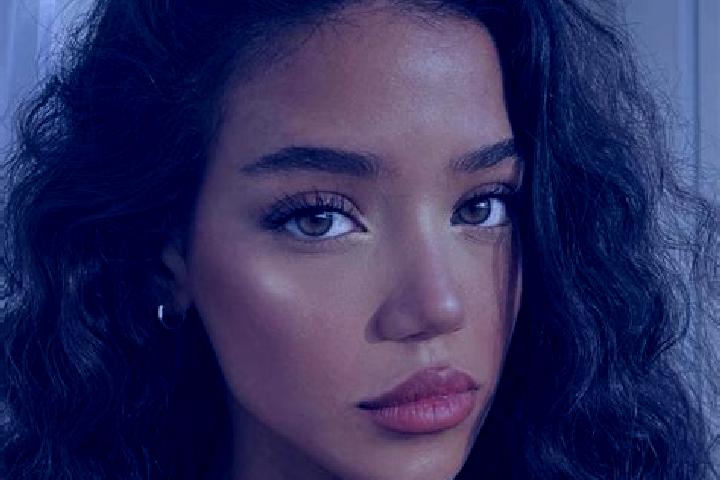 Zoey, 24, a black brown-eyed mixed companion based in Nomme. Offering Roleplay, Deep French Kissing. Available for incall and outcall, day and evening dates.