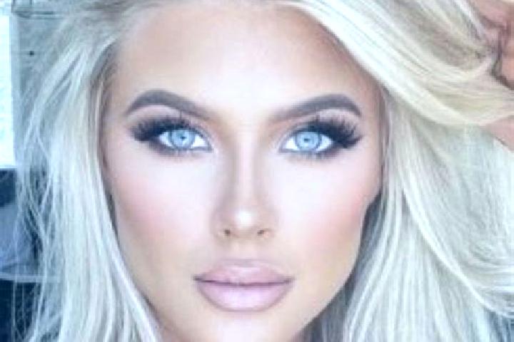 Zoey, 24, a platinum blonde hazel-eyed latina companion based in Glugur. Offering Erotic Massage, Fetish, Prostate Massage, Overnight. Available for incall a...