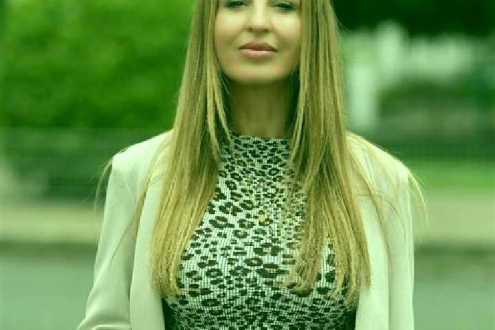 Zoey, 24 — Escort in Bueren, Germany