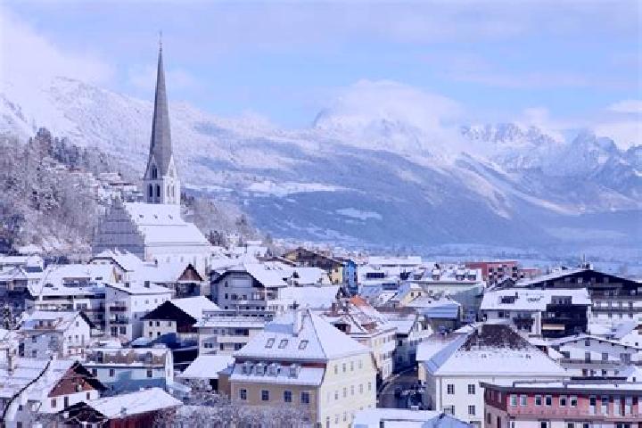 Zoey, 24 — Escort in Imst, Austria