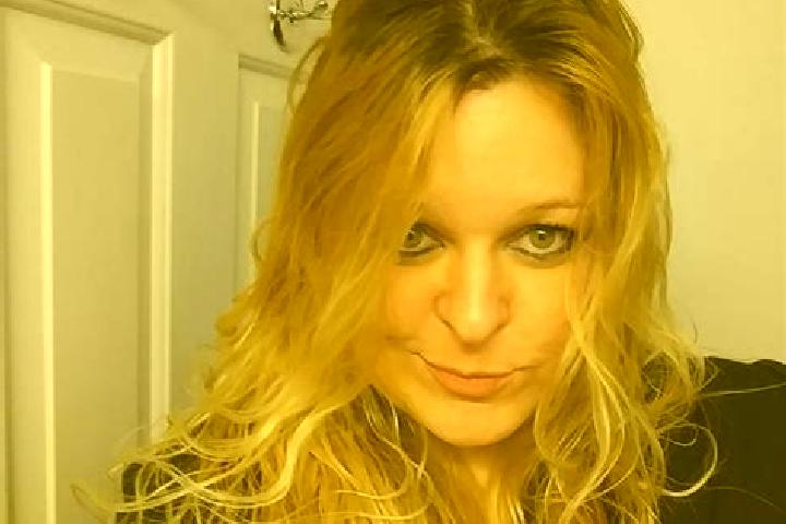 Zoey, 24 — Escort in Lancaster, Canada