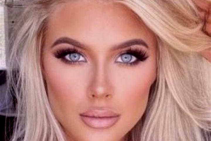 Zoey, 25, a platinum blonde brown-eyed caribbean companion based in Canete. Offering Striptease, Couples, BDSM. Available for incall and outcall, day and eve...
