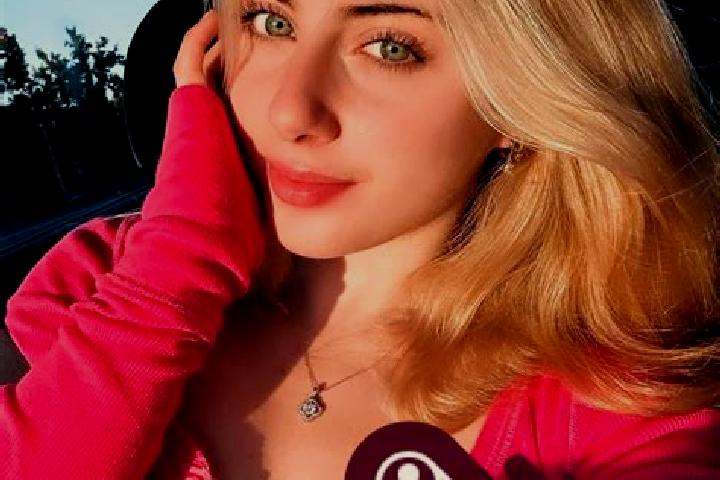 Zoey, 25 — Escort in Alen, Norway