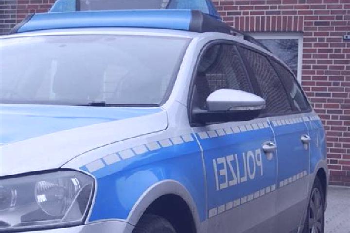 Zoey, 25 — Escort in Neuschoo, Germany
