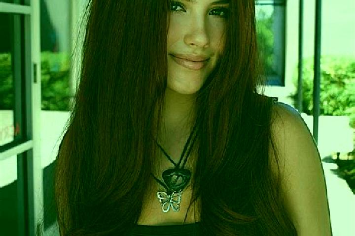 Zoey, 26, a auburn dark-eyed slavic companion based in Wala. Offering Overnight, OWO, Duos, Domination. Available for incall and outcall, day and evening dates.
