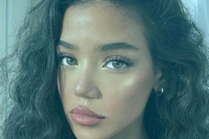Zoey, 26, a black brown-eyed mediterranean companion based in Villadoz. Offering A-Level, Girlfriend Experience, CIM. Available for incall and outcall, day a...
