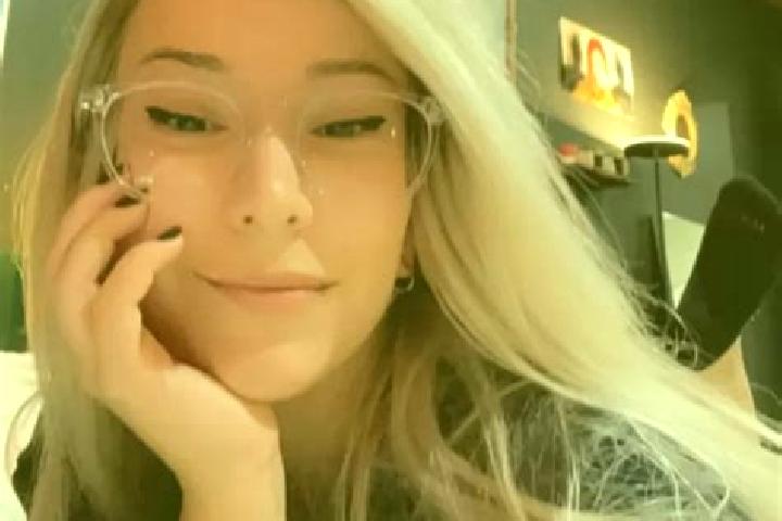 Zoey, 26, a blonde grey-eyed indian companion based in Paruyr Sevak. Offering GFE, Party Girl, Girlfriend Experience, Prostate Massage, Striptease. Available...