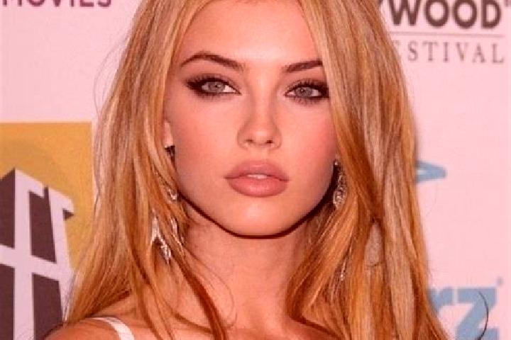 Zoey, 26, a blonde hazel-eyed latina companion based in Montefortino. Offering Duos, Party Girl, Tantra. Available for incall and outcall, overnight bookings...