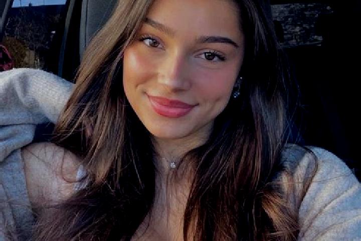 Zoey, 26, a brunette blue-eyed mediterranean companion based in Four Crosses. Offering A-Level, CIM, Duos, Deep French Kissing. Available for incall and outc...
