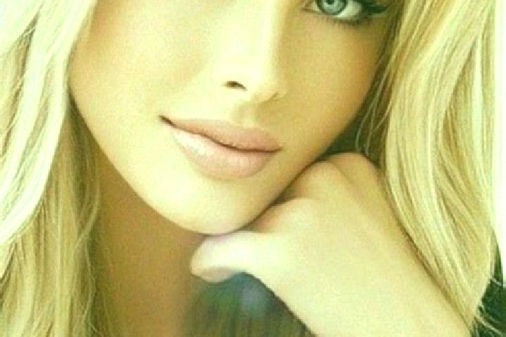 Zoey, 26, a dark blonde amber-eyed caucasian companion based in Nailloux. Offering A-Level, Party Girl. Available for incall and outcall, day and evening dates.