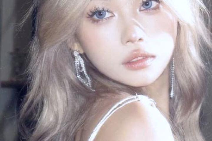 Zoey, 26, a dark blonde blue-eyed asian companion based in Banjarworo. Offering Tantra, A-Level, Duos, OWO, Roleplay. Available for incall and outcall, day a...