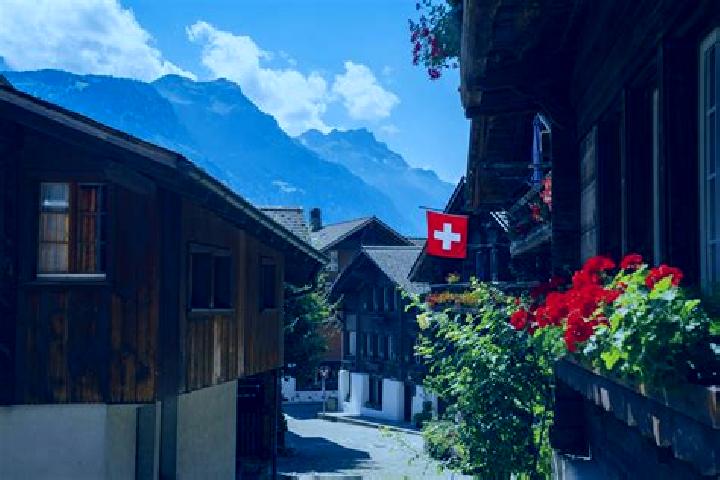 Zoey, 26 — Escort in Cazis, Switzerland
