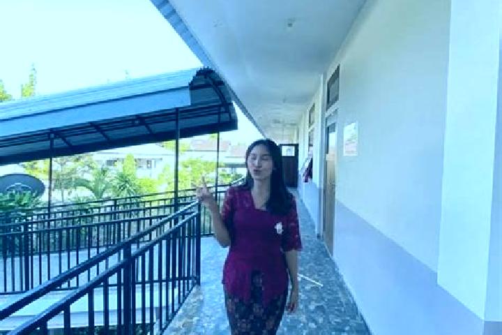 Zoey, 26 — Escort in Lewokluok, Indonesia