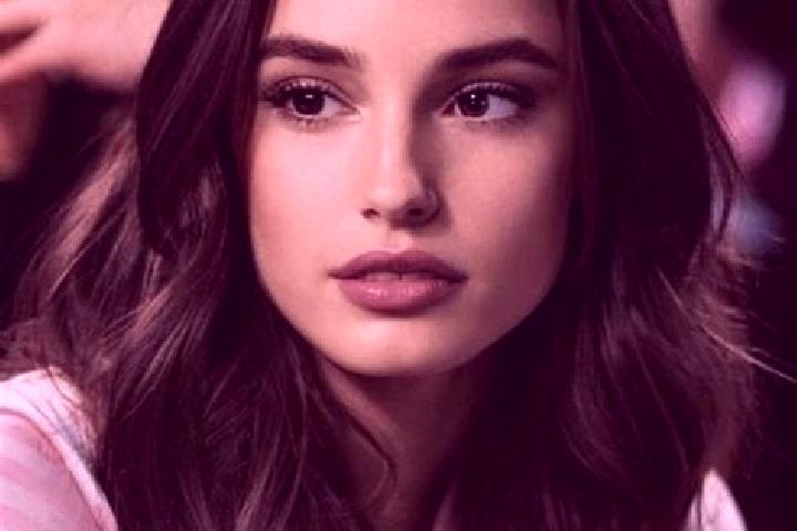 Zoey, 27, a brunette brown-eyed indian companion based in Swietoszowka. Offering Duos, A-Level, Deep French Kissing. Available for incall and outcall, overni...