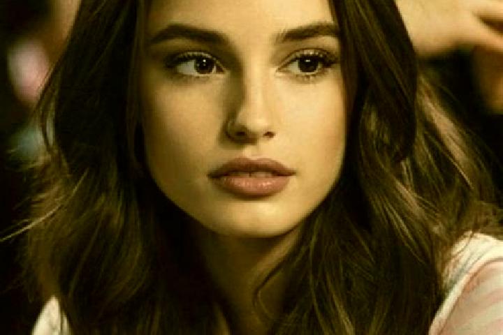Zoey, 27, a brunette brown-eyed mixed companion based in Las Palmas. Offering Tantra, OWO, Fetish, Erotic Massage. Available for incall and outcall, overnigh...