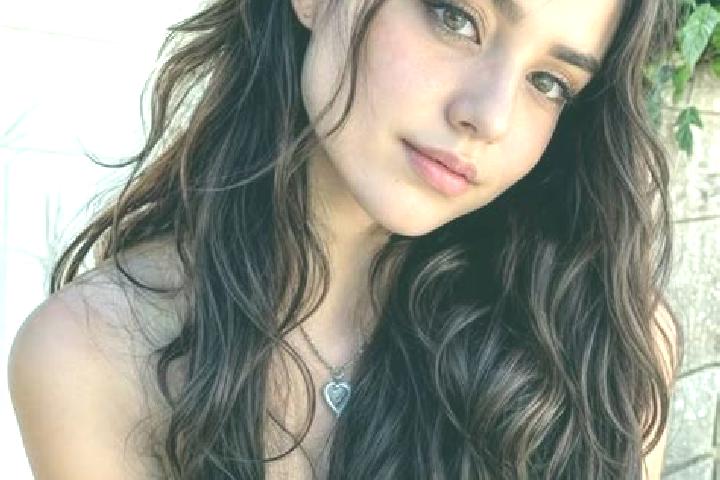 Zoey, 27, a red hazel-eyed middle eastern companion based in Deenwood. Offering OWO, Travel Companion, Tantra, BDSM. Available for incall and outcall, overni...