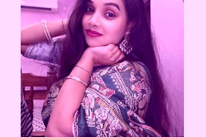 Zoey, 27 — Escort in Madanpur, India
