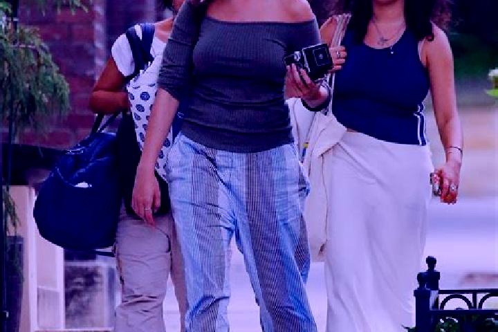 Zoey, 27 — Escort in Siuri, India