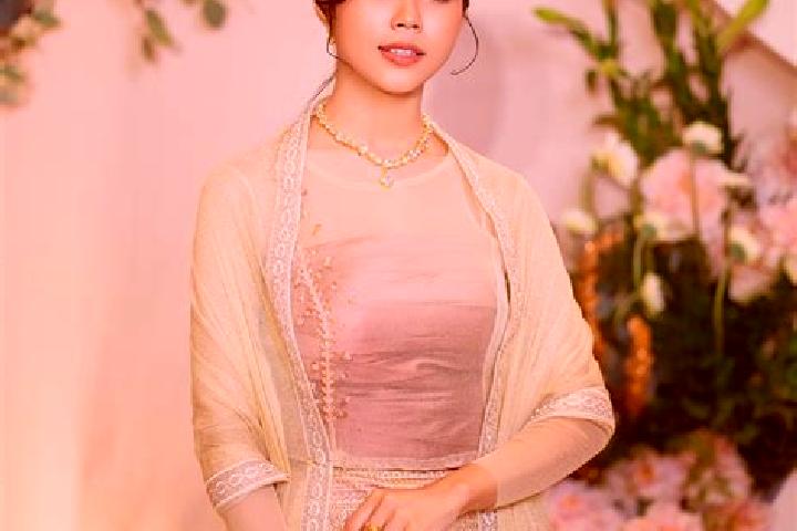 Zoey, 27 — Escort in Tha Yet Kone, Myanmar