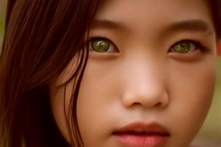 Zoey, 28, a auburn green-eyed asian companion based in Umaria. Offering CIM, Couples, Tantra, BDSM, GFE. Available for incall and outcall, overnight bookings...
