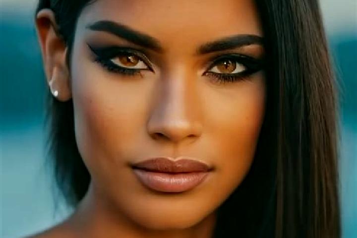 Zoey, 28, a black dark-eyed latina companion based in Dera. Offering 69, Striptease, OWO. Available for incall and outcall, overnight bookings available.
