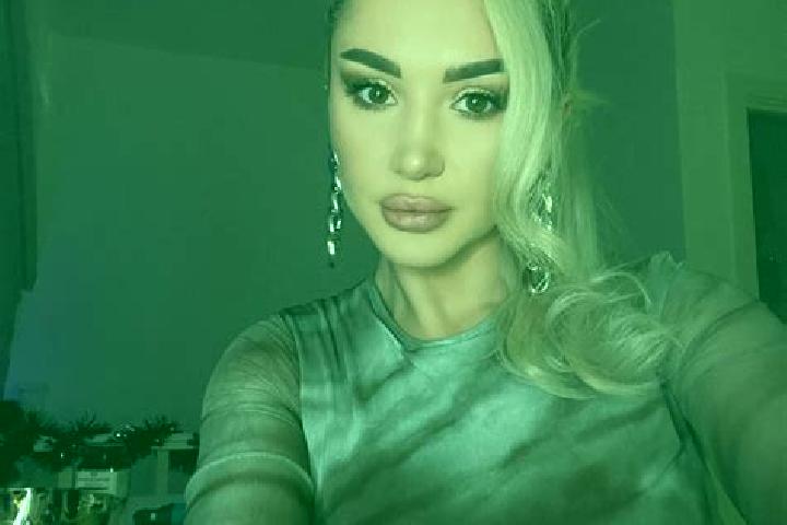 Zoey, 28, a blonde dark-eyed indian companion based in Alimono. Offering Striptease, GFE, Fetish, OWO. Available for incall and outcall, overnight bookings a...