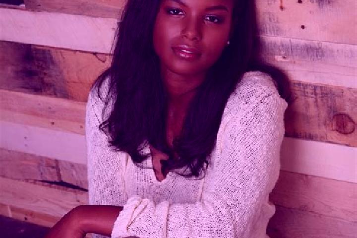 Zoey, 28, a chestnut dark-eyed ebony companion based in Vergigny. Offering Girlfriend Experience, Roleplay, Party Girl. Available for incall and outcall, day...