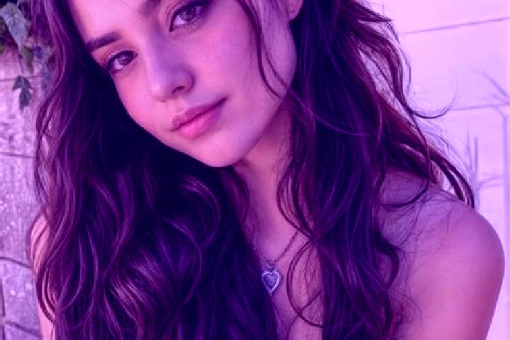 Zoey, 28, a chestnut hazel-eyed middle eastern companion based in Watson. Offering Roleplay, Girlfriend Experience, Domination. Available for incall and outc...