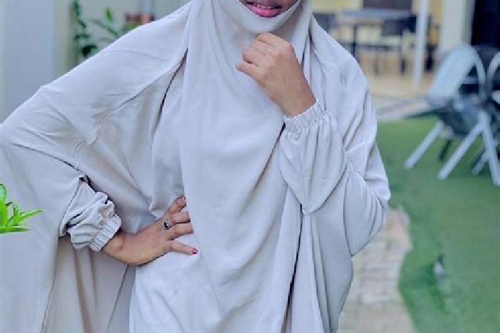 Zoey, 28 — Escort in Bayt Ummar, Palestine