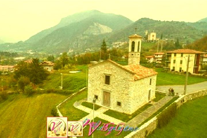 Zoey, 28 — Escort in Berzo San Fermo, Italy