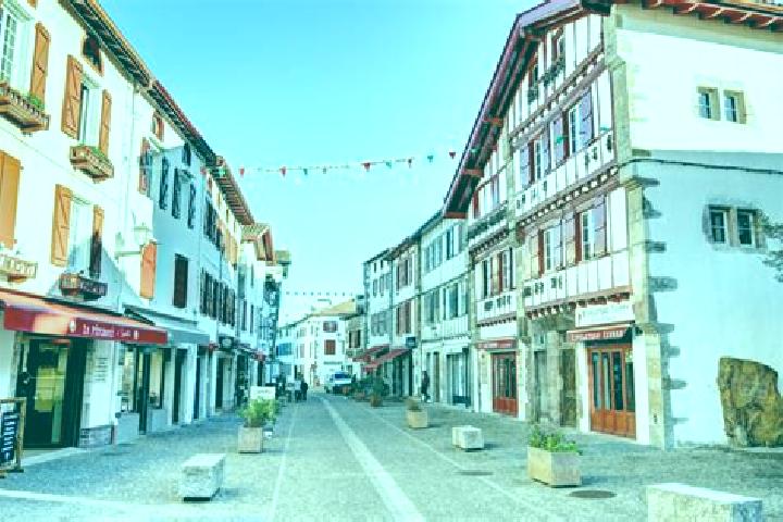 Zoey, 28 — Escort in Espelette, France