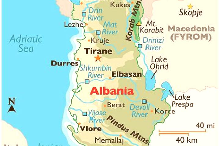 Zoey, 28 — Escort in Kelcyre, Albania