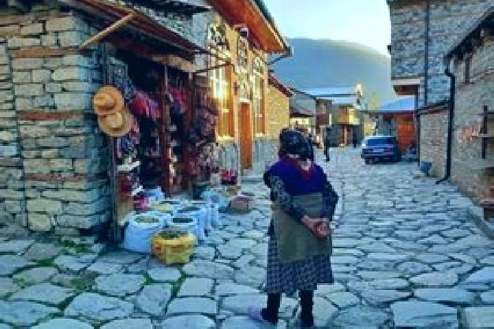 Zoey, 28 — Escort in Lahij, Azerbaijan