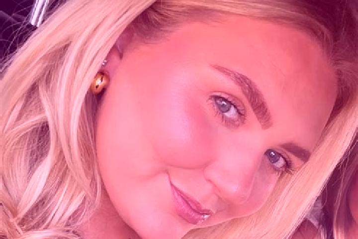 Zoey, 28 — Escort in Purton, United Kingdom