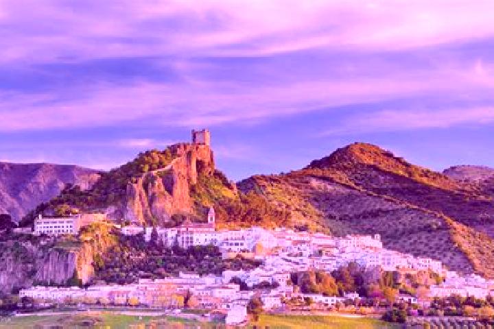Zoey, 28 — Escort in Villafranca de la Sierra, Spain