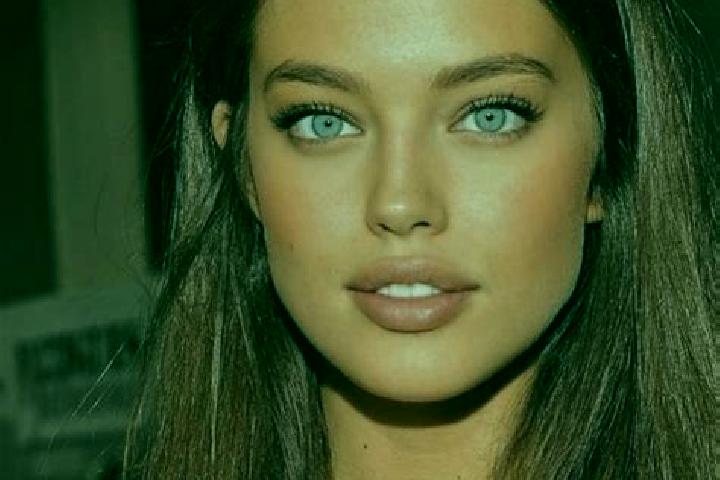 Zoey, 29, a chestnut green-eyed middle eastern companion based in Gala. Offering GFE, Overnight, Girlfriend Experience. Available for incall and outcall, day...