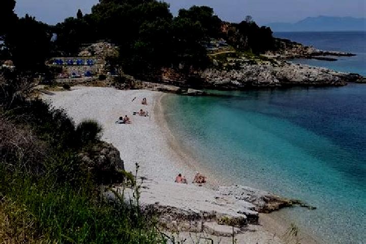 Zoey, 29 — Escort in Paralia, Greece