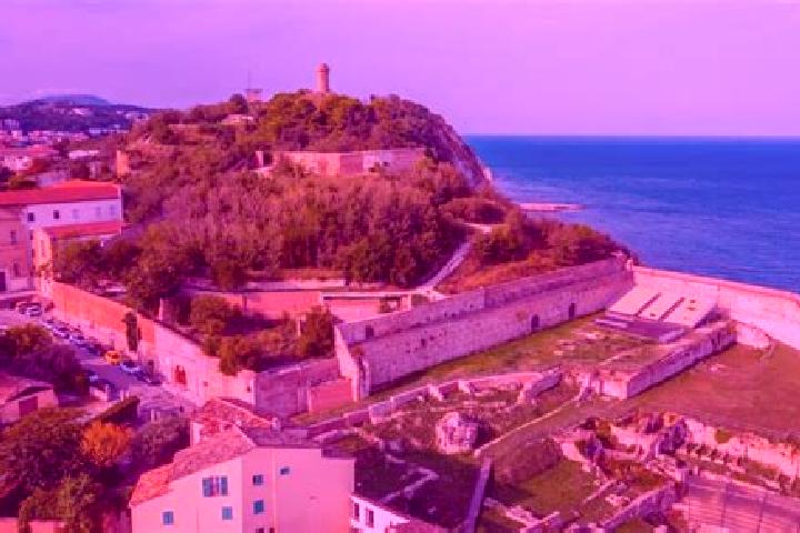 Zoey, 29 — Escort in Varzi, Italy