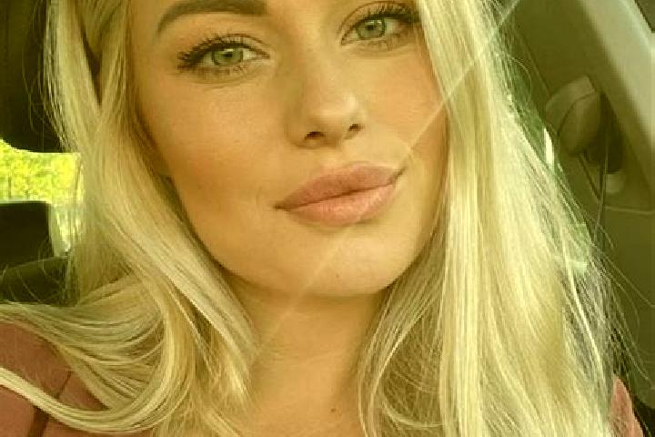 Zoey, 30, a blonde hazel-eyed caucasian companion based in Moelnlycke. Offering Travel Companion, BDSM, 69. Available for incall and outcall, day and evening...