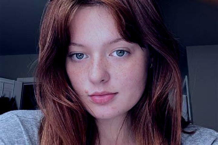 Zoey, 30, a red grey-eyed slavic companion based in Parkway. Offering A-Level, Deep French Kissing. Available for incall and outcall, overnight bookings avai...