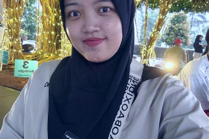 Zoey, 30 — Escort in Lamawolo, Indonesia
