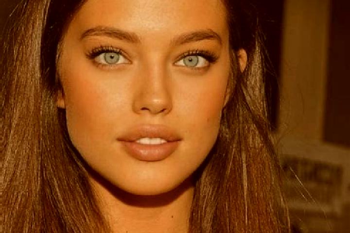 Zoey, 31, a chestnut green-eyed caucasian companion based in Zichlinek. Offering Tantra, Massage, Dinner Date, Travel Companion, GFE. Available for incall an...