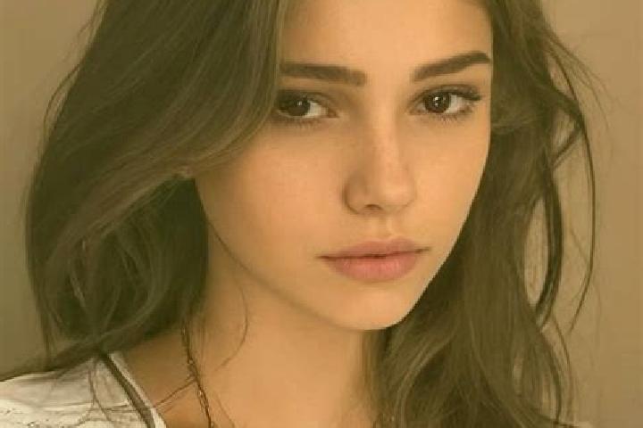 Zoey, 31, a chestnut grey-eyed slavic companion based in Saborsko. Offering GFE, A-Level, Overnight, Striptease. Available for incall and outcall, day and ev...