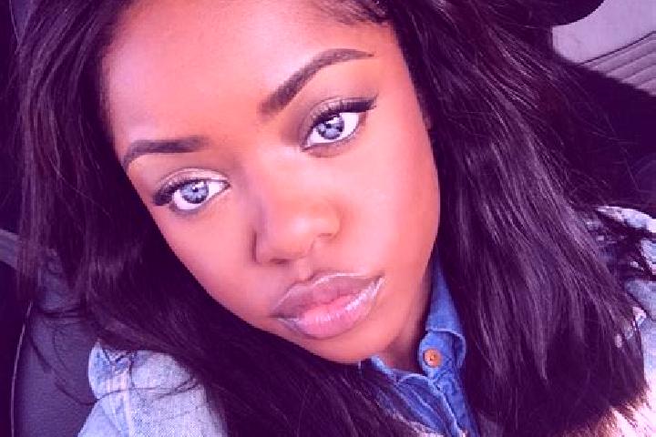 Zoey, 31, a red blue-eyed ebony companion based in Ayolia. Offering Domination, Massage, Fetish. Available for incall and outcall, overnight bookings available.