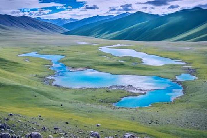 Zoey, 31 — Escort in Altan-Ovoo, Mongolia
