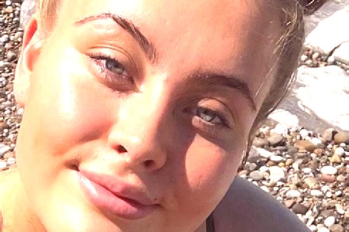 Zoey, 31 — Escort in Fochriw, United Kingdom