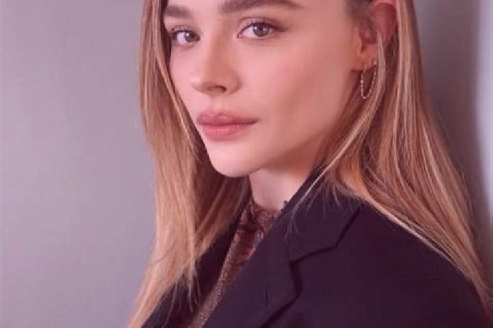 Zoey, 31 — Escort in Mala Vyska, Ukraine