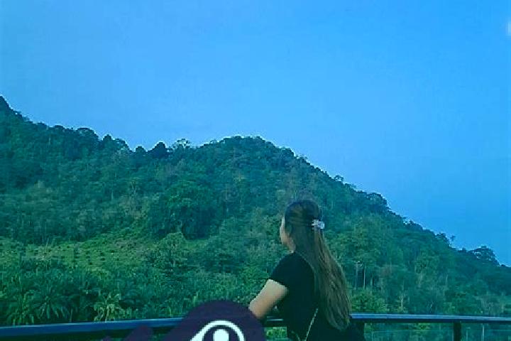 Zoey, 31 — Escort in Padangulaktanding, Indonesia