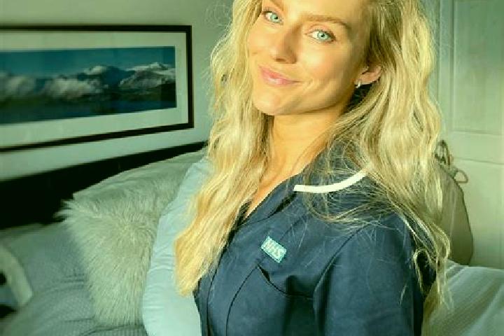 Zoey, 31 — Escort in Partington, United Kingdom